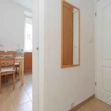 Przytulne Z Miejscem Do Pracy Blisko Metro By Renters Διαμέρισμα Βαρσοβία