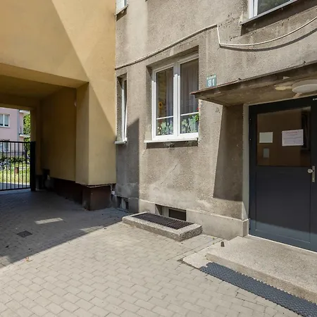 Przytulne Z Miejscem Do Pracy Blisko Metro By Renters Διαμέρισμα Βαρσοβία